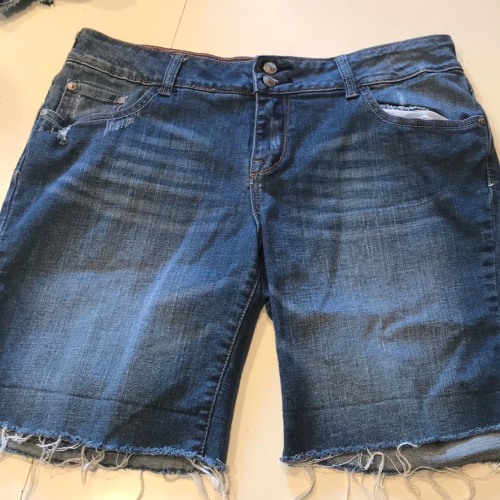 Delia’s Reese Jean Shorts